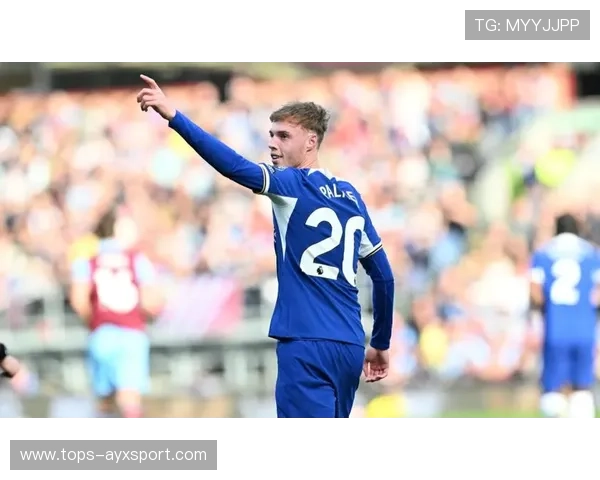 切尔西中路直塞成功，帕尔默单刀破门显神勇